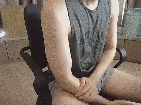 AAASuck – webcam model profile photo Image 2