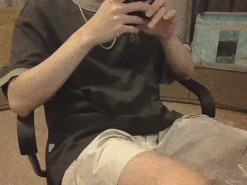 AAASuck – webcam model profile photo Image 6