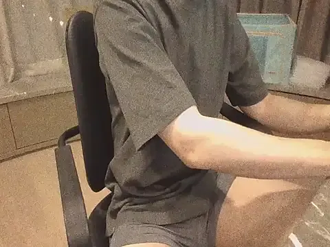 AAASuck – webcam model profile photo Image 7