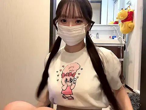 D-033 – webcam model profile photo Image 4