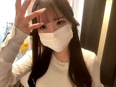 D-033 – webcam model profile photo Image 9