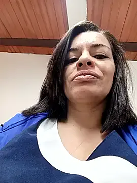 MissLMrJ – webcam model profile photo Image 15