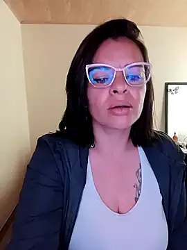 MissLMrJ – webcam model profile photo Image 7