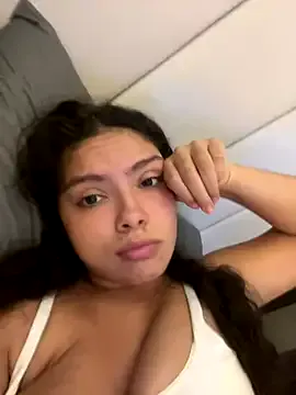 chloebigcockxx – webcam model profile photo Image 18