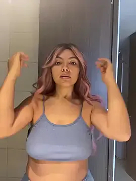 chloebigcockxx – webcam model profile photo Image 5