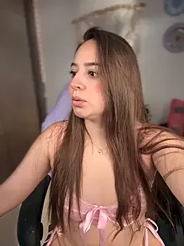 luvlivvyy – webcam model profile photo Image 19