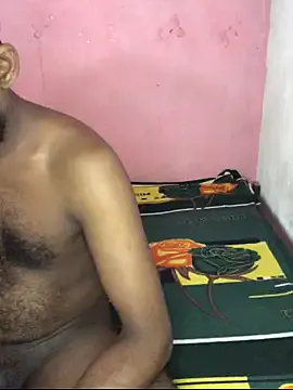 Runarunapi – webcam model profile photo Image 9