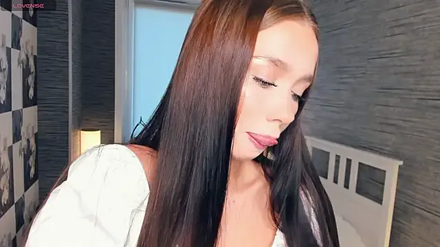 Runarunapi – webcam model profile photo Image 8