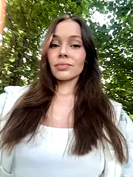 Runarunapi – webcam model profile photo Image 8