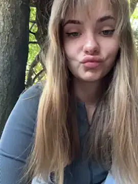 Runarunapi – webcam model profile photo Image 15