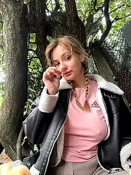 Runarunapi – webcam model profile photo Image 18