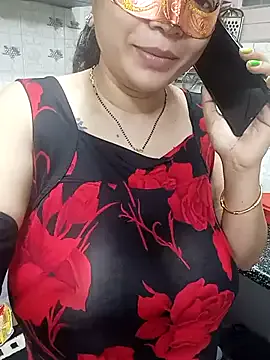 luvlivvyy – webcam model profile photo Image 8