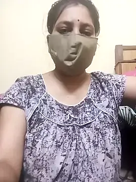 Runarunapi – webcam model profile photo Image 11