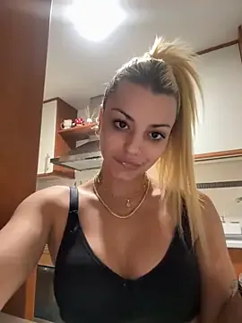 winter11 – webcam model profile photo Image 12