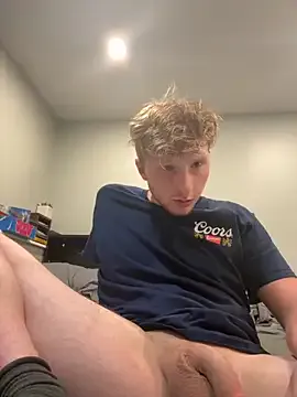 travonidas – webcam model profile photo Image 12