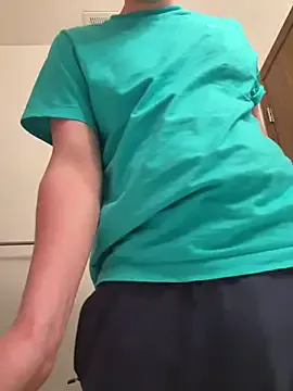 travonidas – webcam model profile photo Image 6