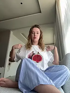 Runarunapi – webcam model profile photo Image 14