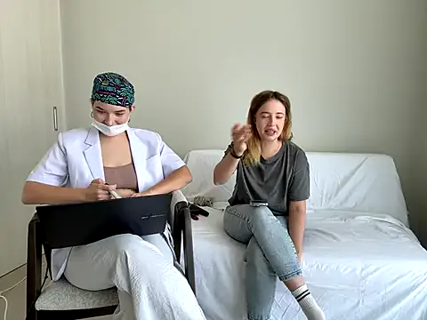 Runarunapi – webcam model profile photo Image 3