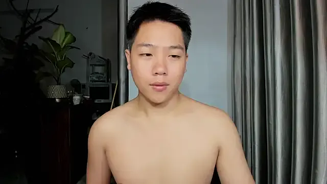 DominantAlex18 – webcam model profile photo Image 2