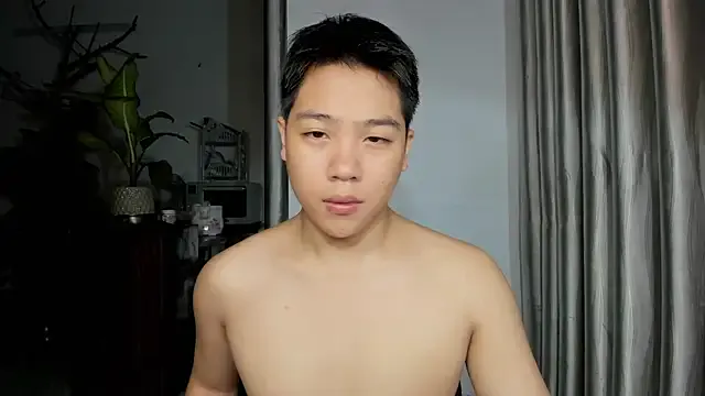 DominantAlex18 – webcam model profile photo Image 3