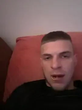 Runarunapi – webcam model profile photo Image 12