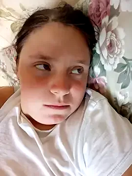 Runarunapi – webcam model profile photo Image 16