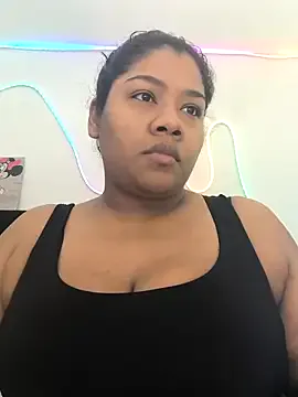 lavetax – webcam model profile photo Image 12