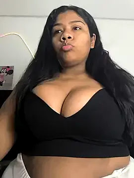 lavetax – webcam model profile photo Image 13