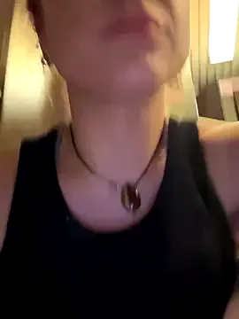 Ema_japanese – webcam model profile photo Image 9