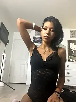 petitelatinateen – webcam model profile photo