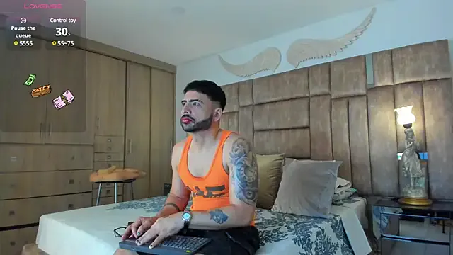 OneInAMillionXXX – webcam model profile photo Image 5