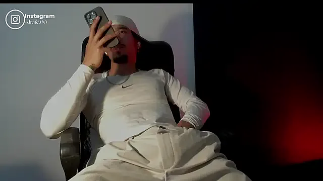 Runarunapi – webcam model profile photo Image 19