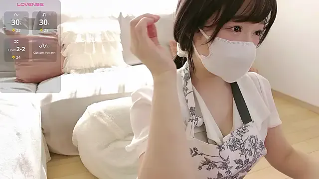 Yui-Ch – webcam model profile photo Image 15