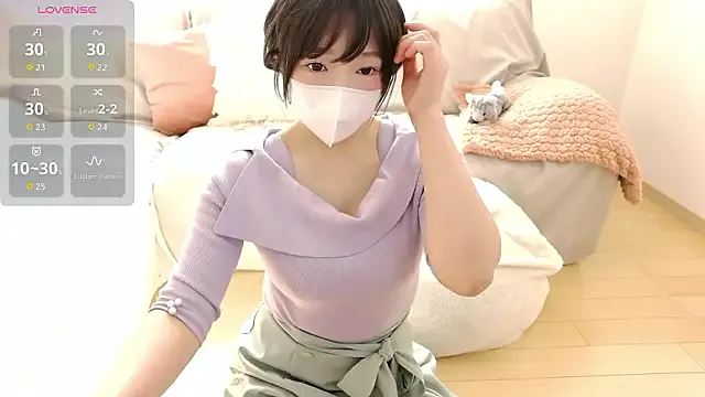 Yui-Ch – webcam model profile photo Image 18