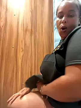 kittengirlxo – webcam model profile photo Image 4