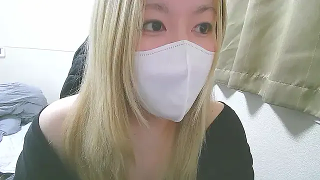 Runarunapi – webcam model profile photo Image 15