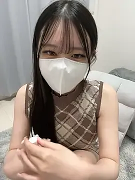 Yui-Ch – webcam model profile photo Image 4
