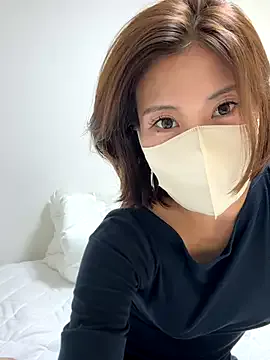 frenchava – webcam model profile photo Image 3
