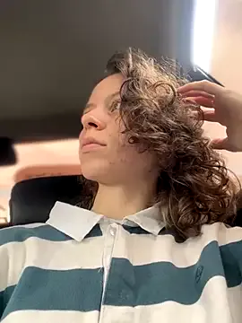 Runarunapi – webcam model profile photo Image 11