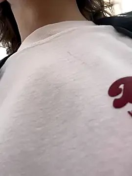 Runarunapi – webcam model profile photo Image 8