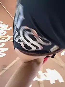 Runarunapi – webcam model profile photo Image 3