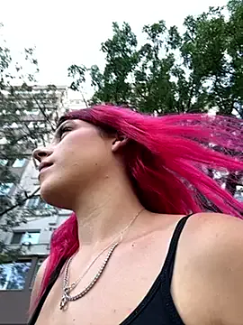 Runarunapi – webcam model profile photo Image 9