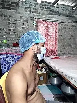 Runarunapi – webcam model profile photo Image 13