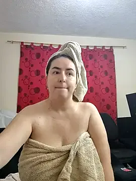 Runarunapi – webcam model profile photo Image 13