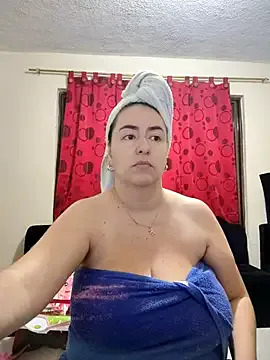 Runarunapi – webcam model profile photo Image 3