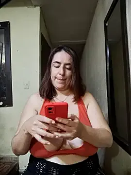 Runarunapi – webcam model profile photo Image 4