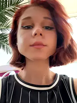 luckymila – webcam model profile photo Image 2