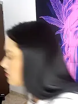 Runarunapi – webcam model profile photo Image 12