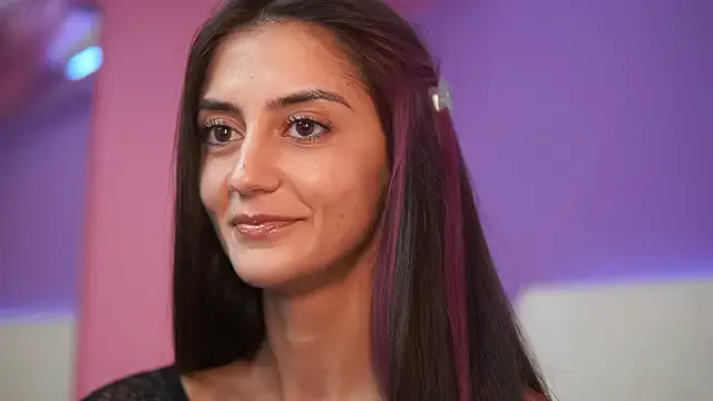 _meganmeow_ – webcam model profile photo Image 2