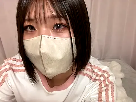 Yui-Ch – webcam model profile photo Image 12